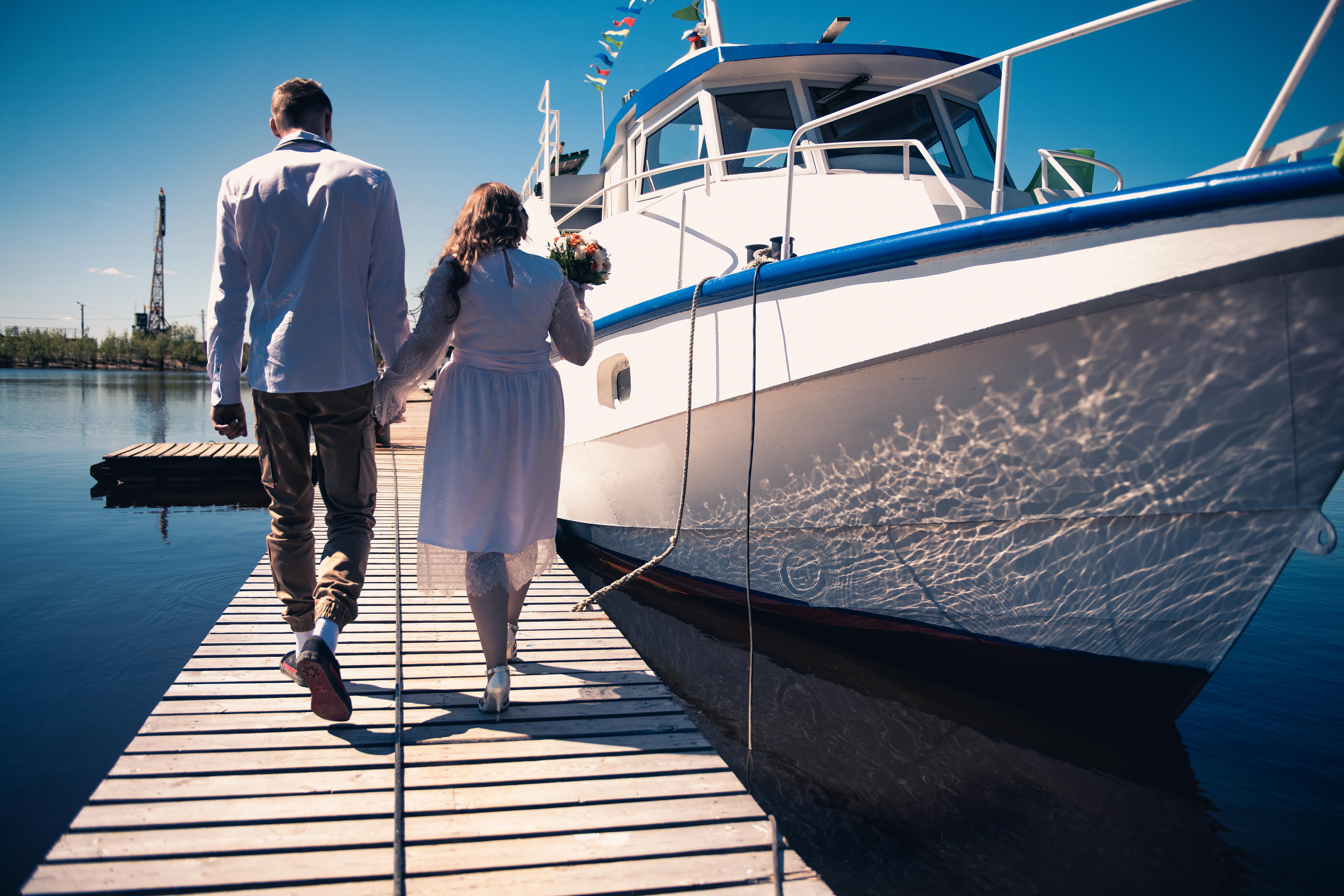 The Romance of the Seas Create Your Love Story with Yacht Weddings in Mexico