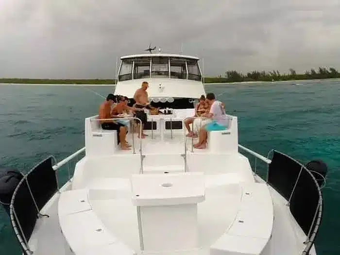H2OH cruise family yacht charter Riviera Maya